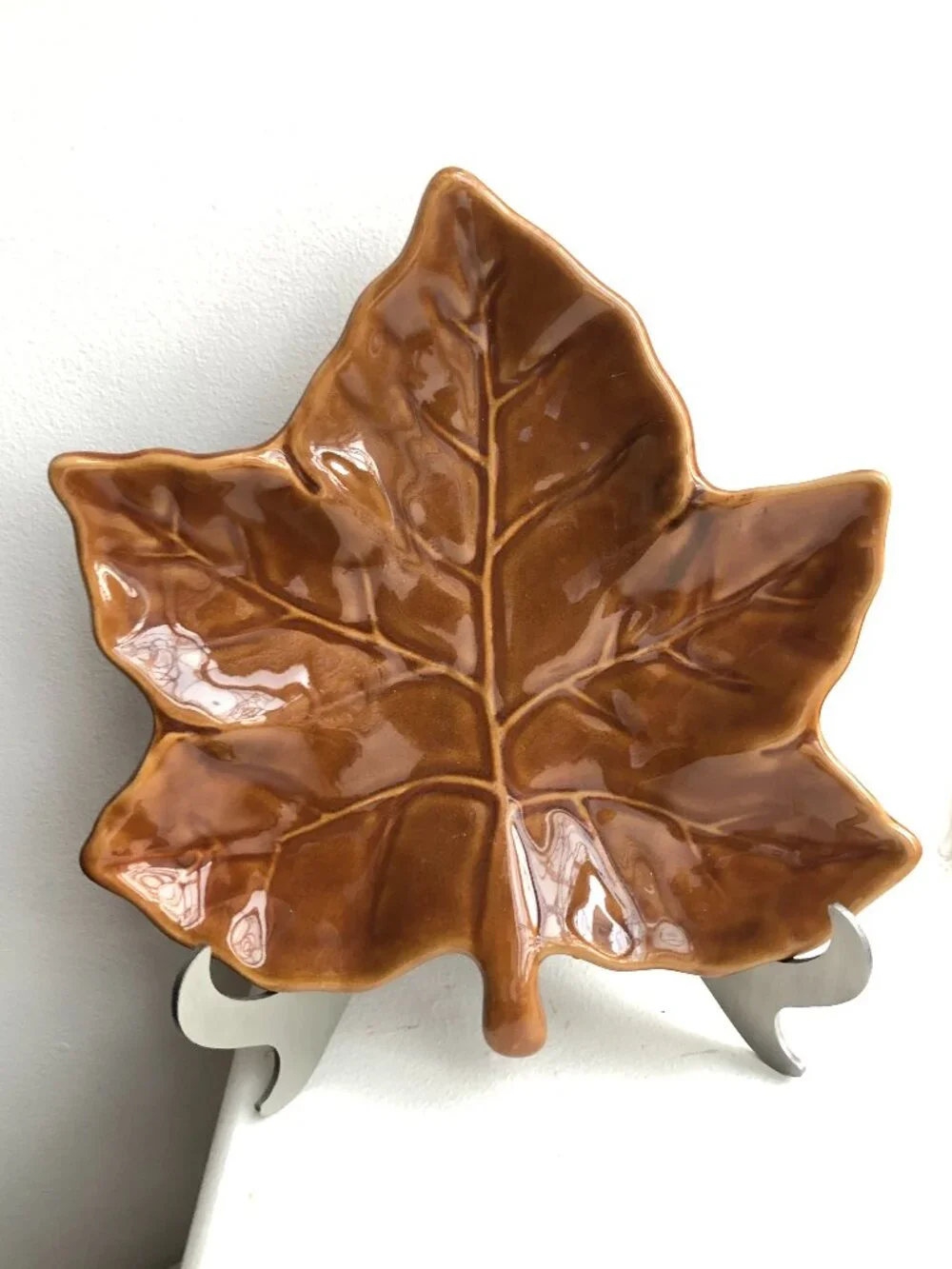 POTTERY BARN Harvest Seasonal Brown Leaf Dinner Salad Plates & Bowl - Set of 3